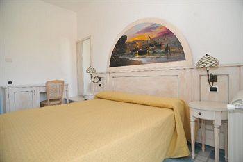 Hotel Isolabella Ventotene Exterior foto